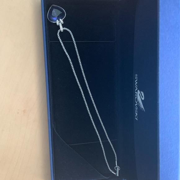 EUC Swarovski Tanzanite crystal necklace - Picture 4 of 6